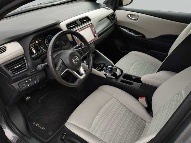 Nissan Leaf 40 kWh Visia Navi Apple CarPlay  Klimaautom DAB+